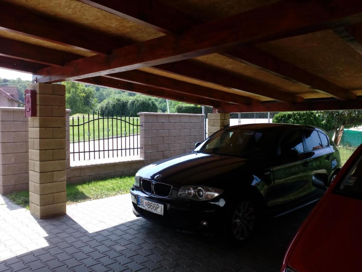 Bed and Breakfast Platanus Beckov Exterior foto