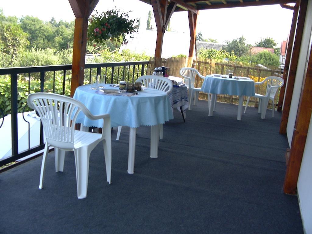 Bed and Breakfast Platanus Beckov Exterior foto
