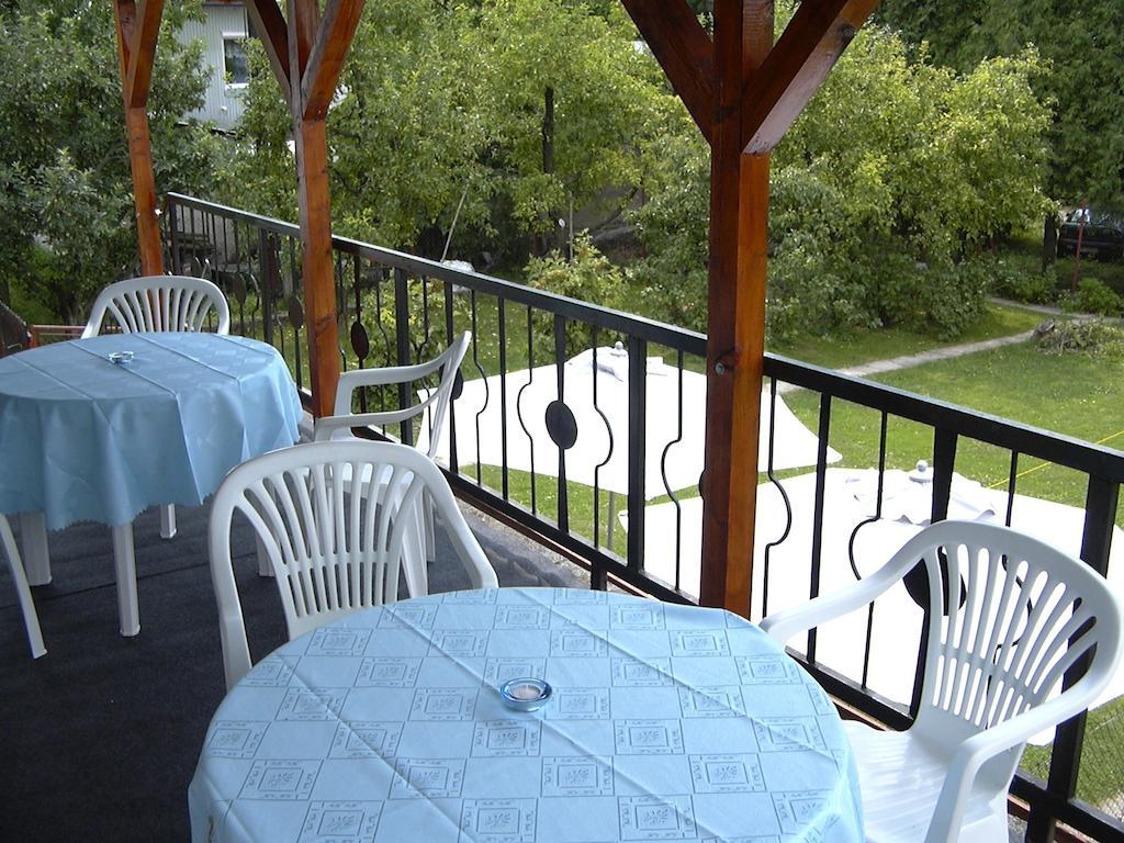 Bed and Breakfast Platanus Beckov Exterior foto
