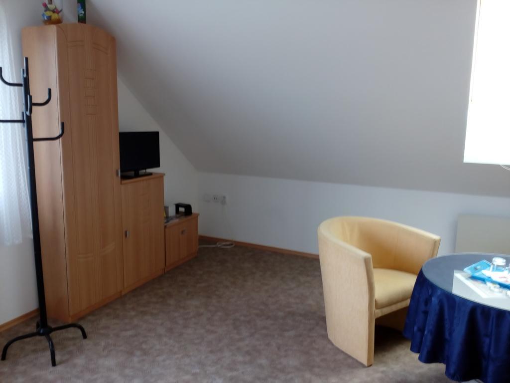 Bed and Breakfast Platanus Beckov Exterior foto