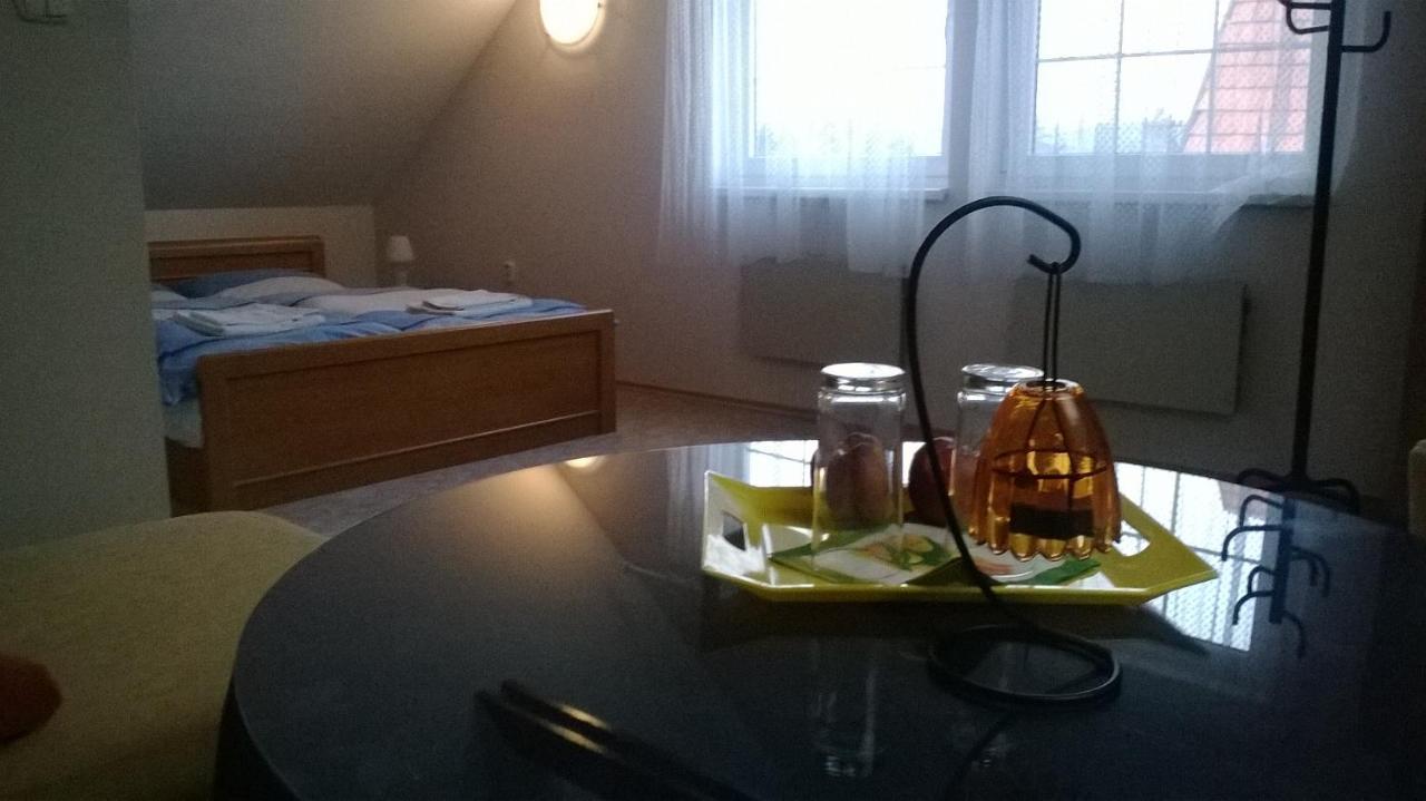 Bed and Breakfast Platanus Beckov Exterior foto